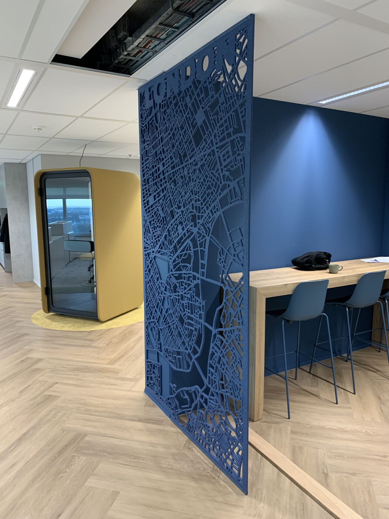 Close-up van materiaalstructuur van akoestische oplossing