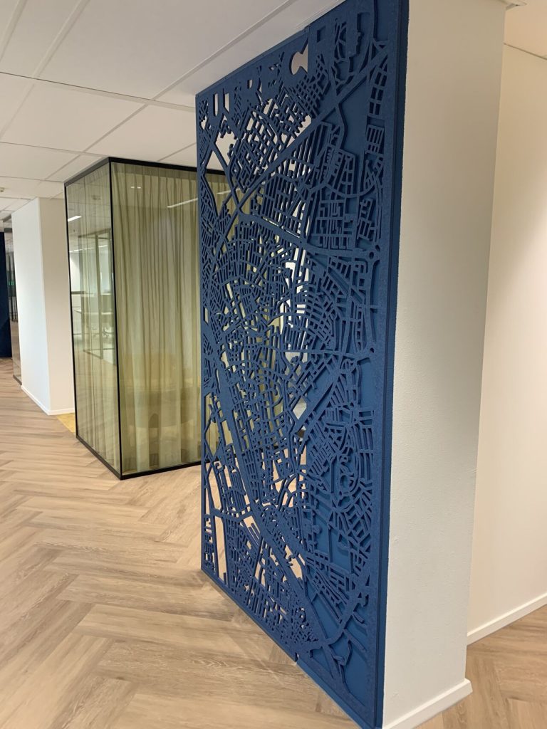 Geluidsabsorberende panelen in werkruimte